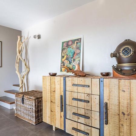 L'Odyssee Provencale, Un Duplex De Charme De 2 Chambres Au Pied Du Village Medieval De Bormes-Les-Mimosas, Offrant Des Prestations Haut De Gamme Et Une Superbe Vue Sur Le Massif Des Maures Luaran gambar