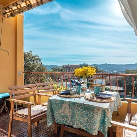 L'Odyssee Provencale, Un Duplex De Charme De 2 Chambres Au Pied Du Village Medieval De Bormes-Les-Mimosas, Offrant Des Prestations Haut De Gamme Et Une Superbe Vue Sur Le Massif Des Maures Luaran gambar