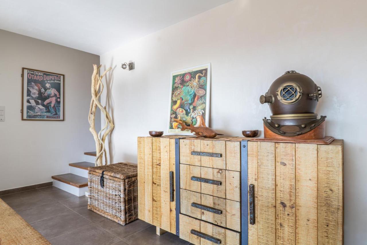 L'Odyssee Provencale, Un Duplex De Charme De 2 Chambres Au Pied Du Village Medieval De Bormes-Les-Mimosas, Offrant Des Prestations Haut De Gamme Et Une Superbe Vue Sur Le Massif Des Maures Luaran gambar