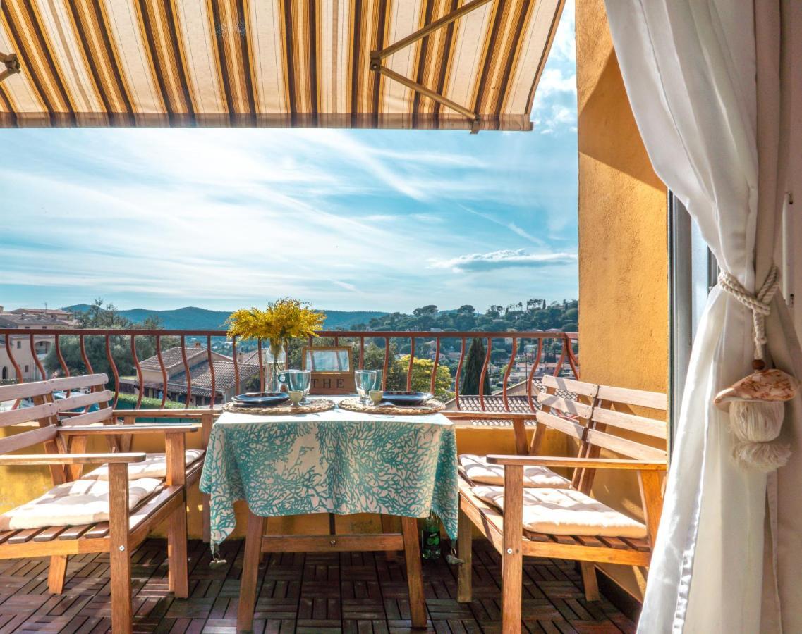 L'Odyssee Provencale, Un Duplex De Charme De 2 Chambres Au Pied Du Village Medieval De Bormes-Les-Mimosas, Offrant Des Prestations Haut De Gamme Et Une Superbe Vue Sur Le Massif Des Maures Luaran gambar