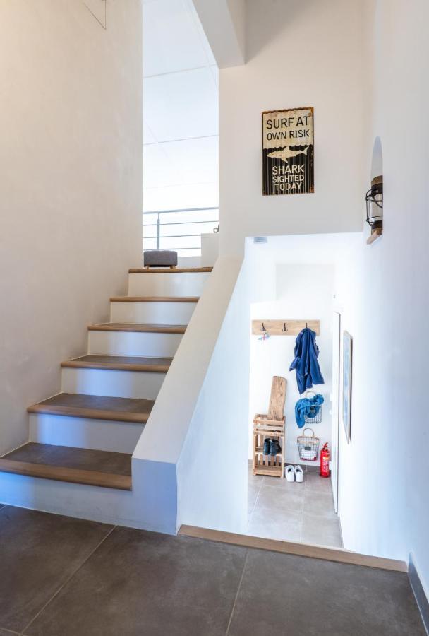 L'Odyssee Provencale, Un Duplex De Charme De 2 Chambres Au Pied Du Village Medieval De Bormes-Les-Mimosas, Offrant Des Prestations Haut De Gamme Et Une Superbe Vue Sur Le Massif Des Maures Luaran gambar