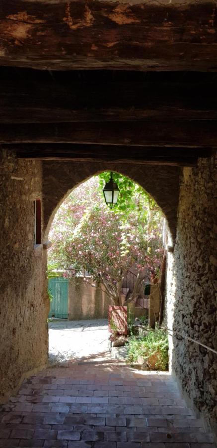 L'Odyssee Provencale, Un Duplex De Charme De 2 Chambres Au Pied Du Village Medieval De Bormes-Les-Mimosas, Offrant Des Prestations Haut De Gamme Et Une Superbe Vue Sur Le Massif Des Maures Luaran gambar